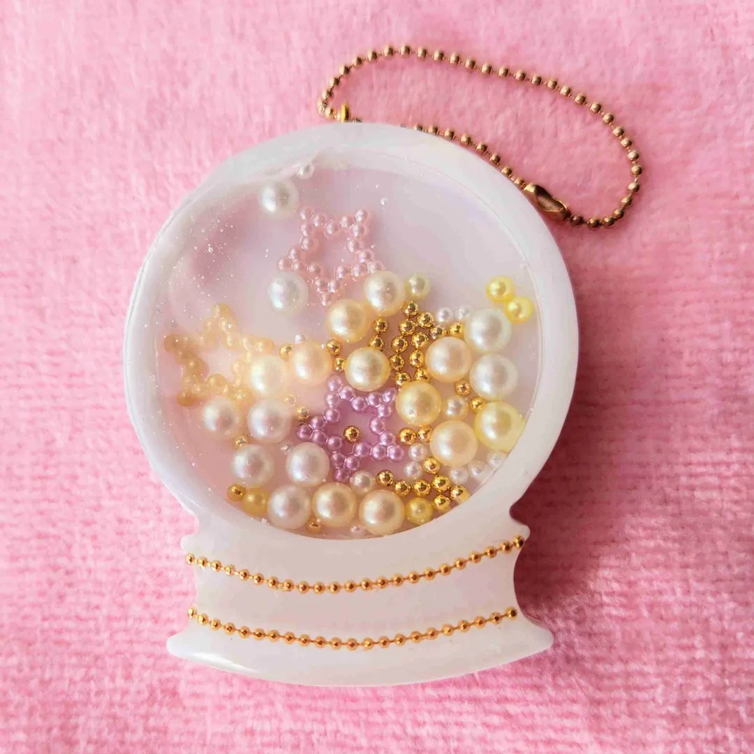 momoyさんのレジン作品 | スーパーSALE割引 クリスマスパッケージ登場 レジン液 大...