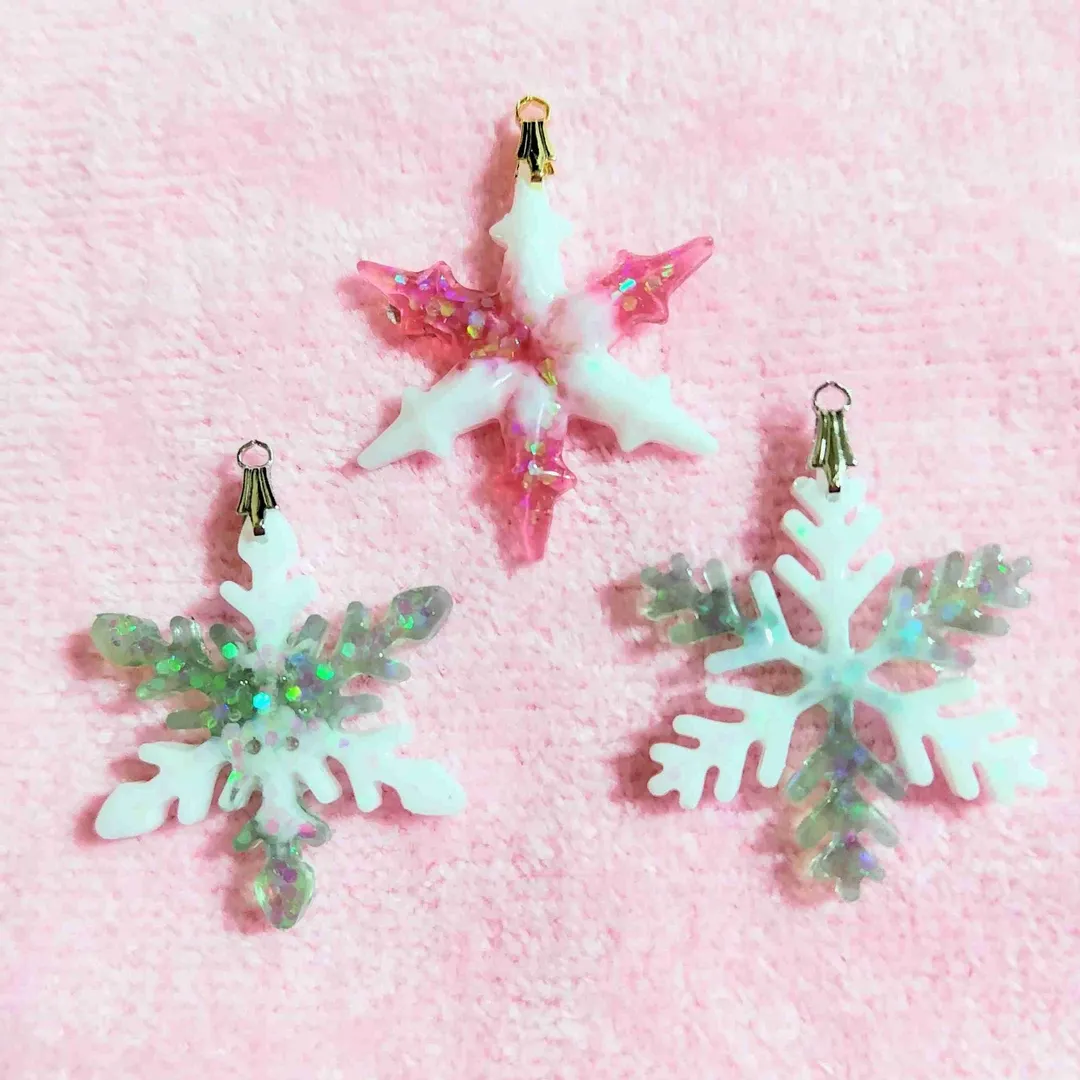 momoyさんのレジン作品 | スーパーSALE割引 クリスマスパッケージ登場 レジン液 大...