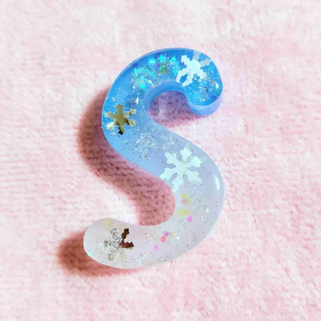 momoyさんのレジン作品 | スーパーSALE割引 クリスマスパッケージ登場 レジン液 大...