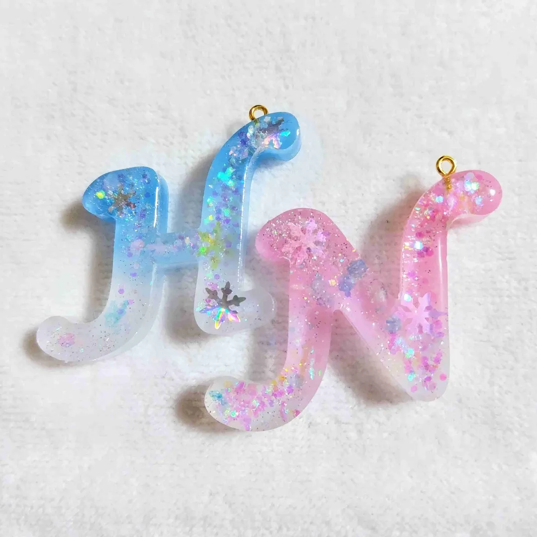 momoyさんのレジン作品 | スーパーSALE割引 クリスマスパッケージ登場 レジン液 大...