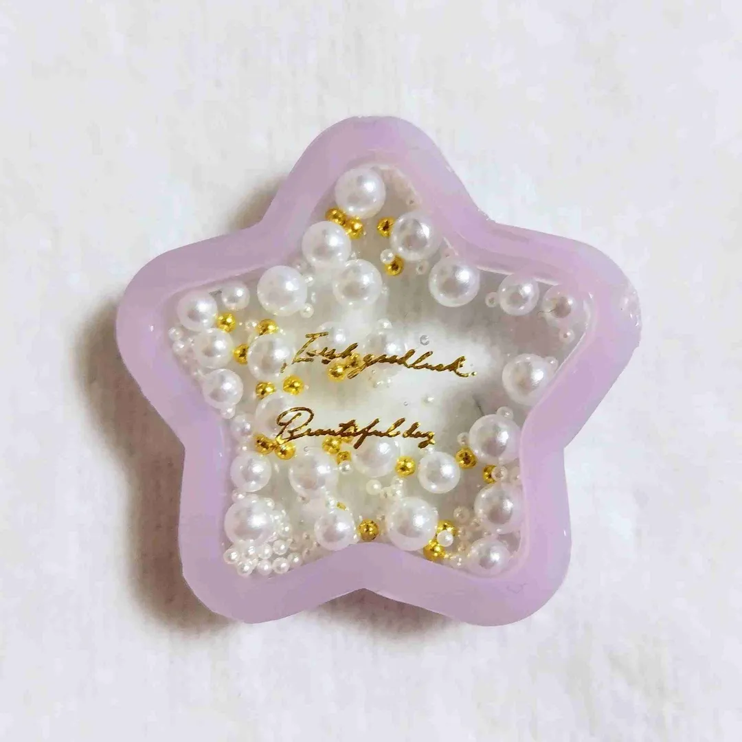 momoyさんのレジン作品 | スーパーSALE割引 クリスマスパッケージ登場 レジン液 大...