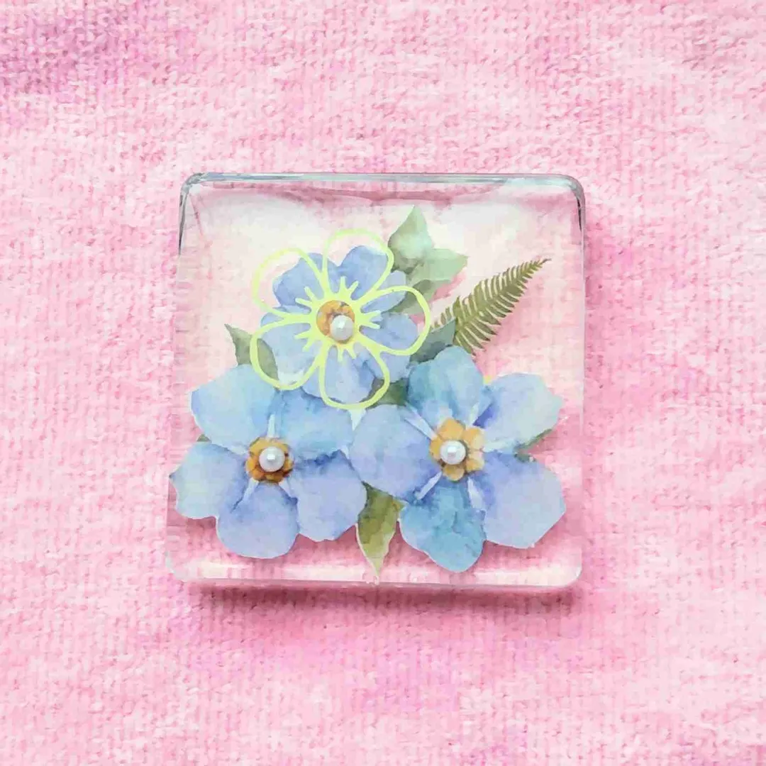 momoyさんのレジン作品 | スーパーSALE割引 クリスマスパッケージ登場 レジン液 大...